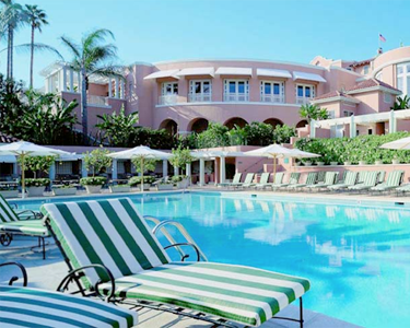 the beverly hills hotel view of the pool