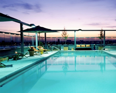 hotel gansevoort new york rooftop pool